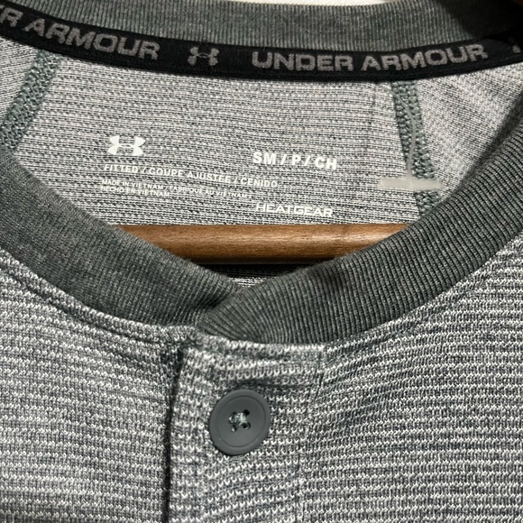 UA  Threadborne Shirt Mens Small Heatgear Loose Fit Gray Long Sleeve Henley - Picture 4 of 7